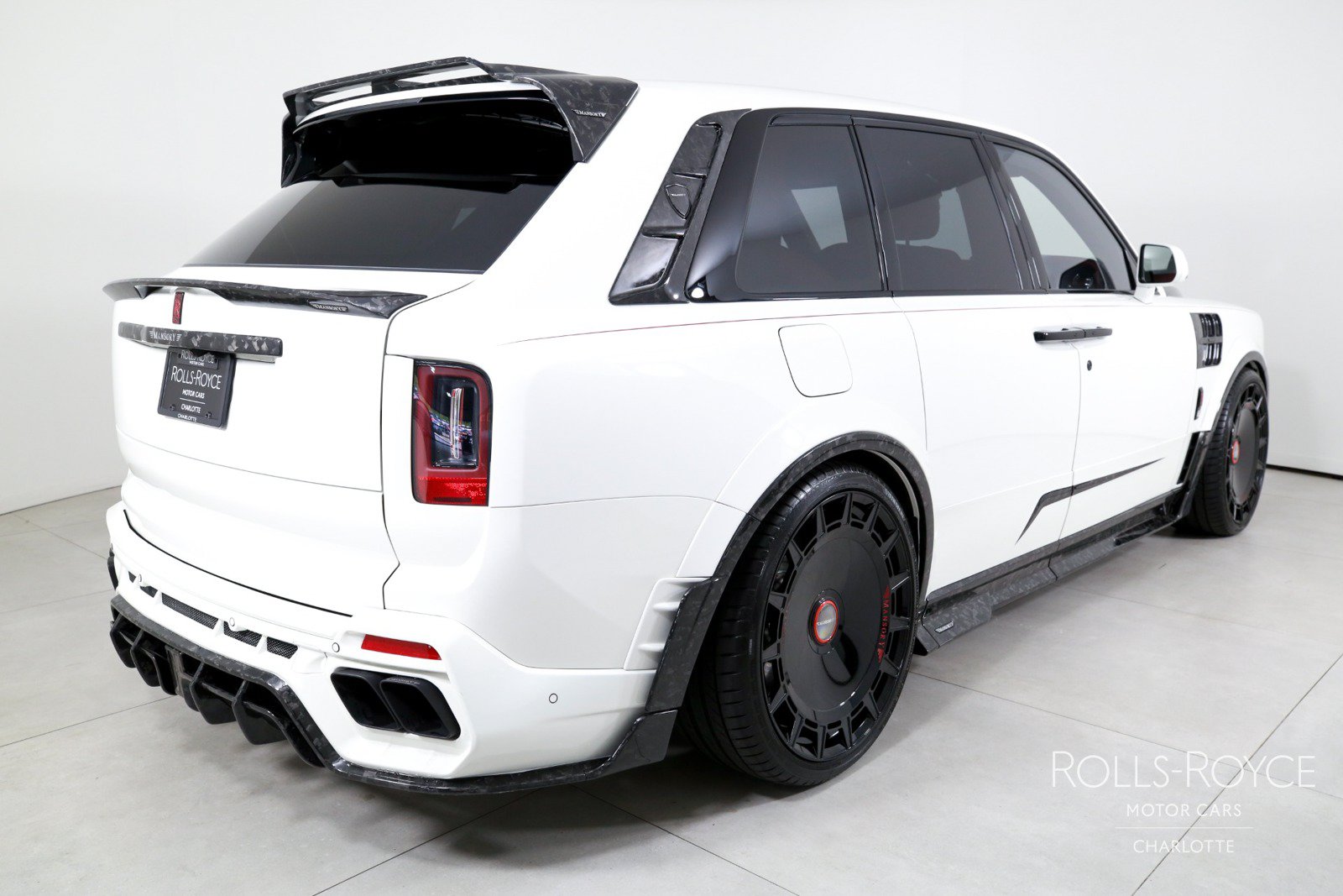 Used 2026 Rolls-Royce Cullinan AWD/4WD image 2
