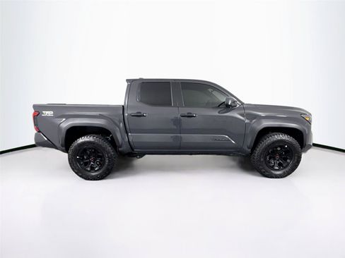 Certified 2026 Toyota Tacoma TRD Off-Road AWD/4WD image 10