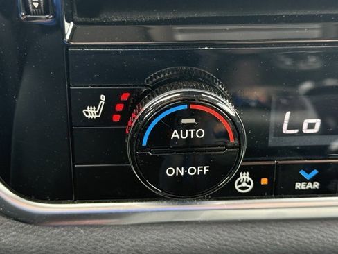 Certified 2022 Nissan Rogue SL w/ SL Premium Package image 38