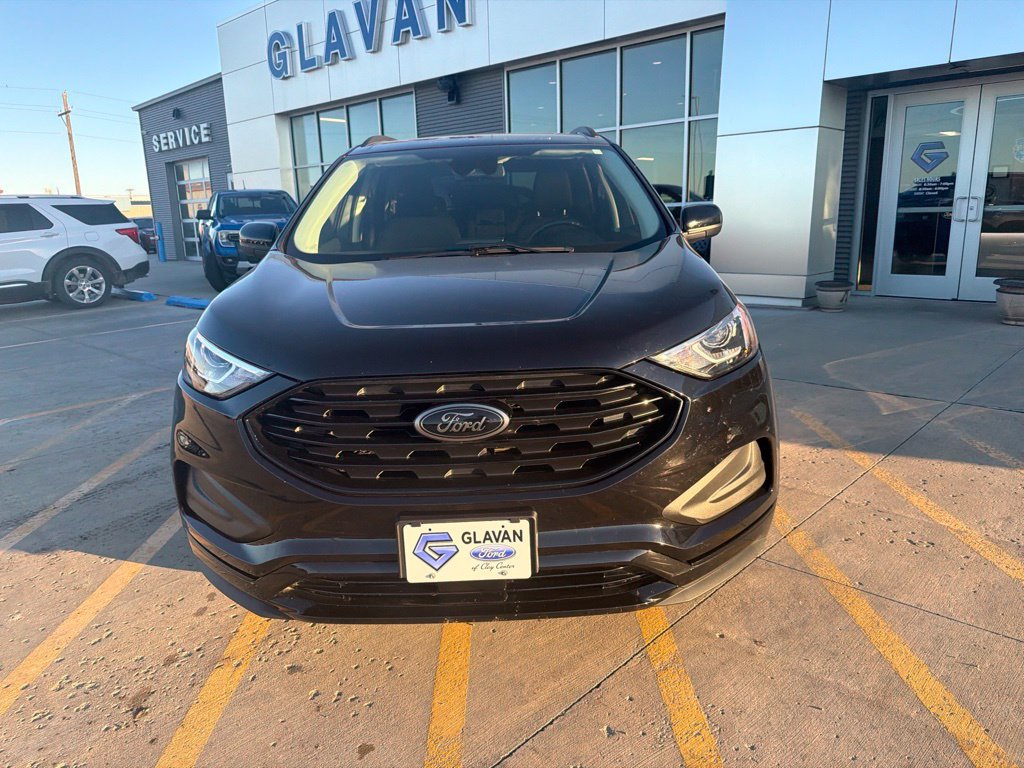 Used 2024 Ford Edge SE w/ Black Appearance Package AWD/4WD image 2