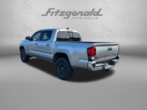 Used 2021 Toyota Tacoma SR5 RWD image 6