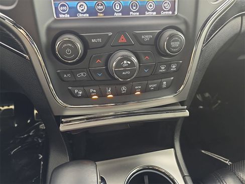 Used 2018 Jeep Grand Cherokee High Altitude image 27
