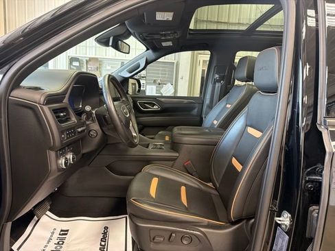 Used 2024 GMC Yukon AT4 w/ Technology Package AWD/4WD image 10