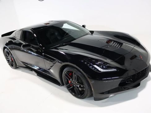 Used 2015 Chevrolet Corvette Z51 2LT w/ 2LT Preferred Equipment Group image 9