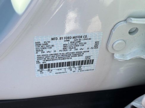 Used 2023 Ford Explorer XLT w/ Equipment Group 202A AWD/4WD image 27