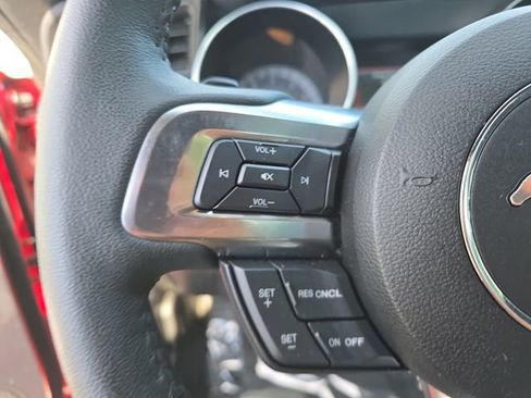 Used 2019 Ford Mustang Coupe image 16