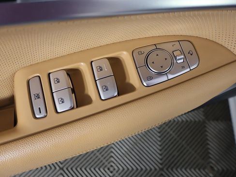 Used 2022 Genesis G70 2.0T w/ Prestige Package image 37