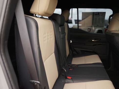 Used 2025 Lexus GX 550 AWD/4WD image 17
