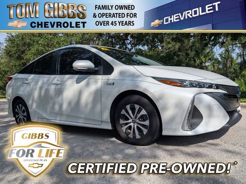 Used 2021 Toyota Prius Prime LE FWD image 1