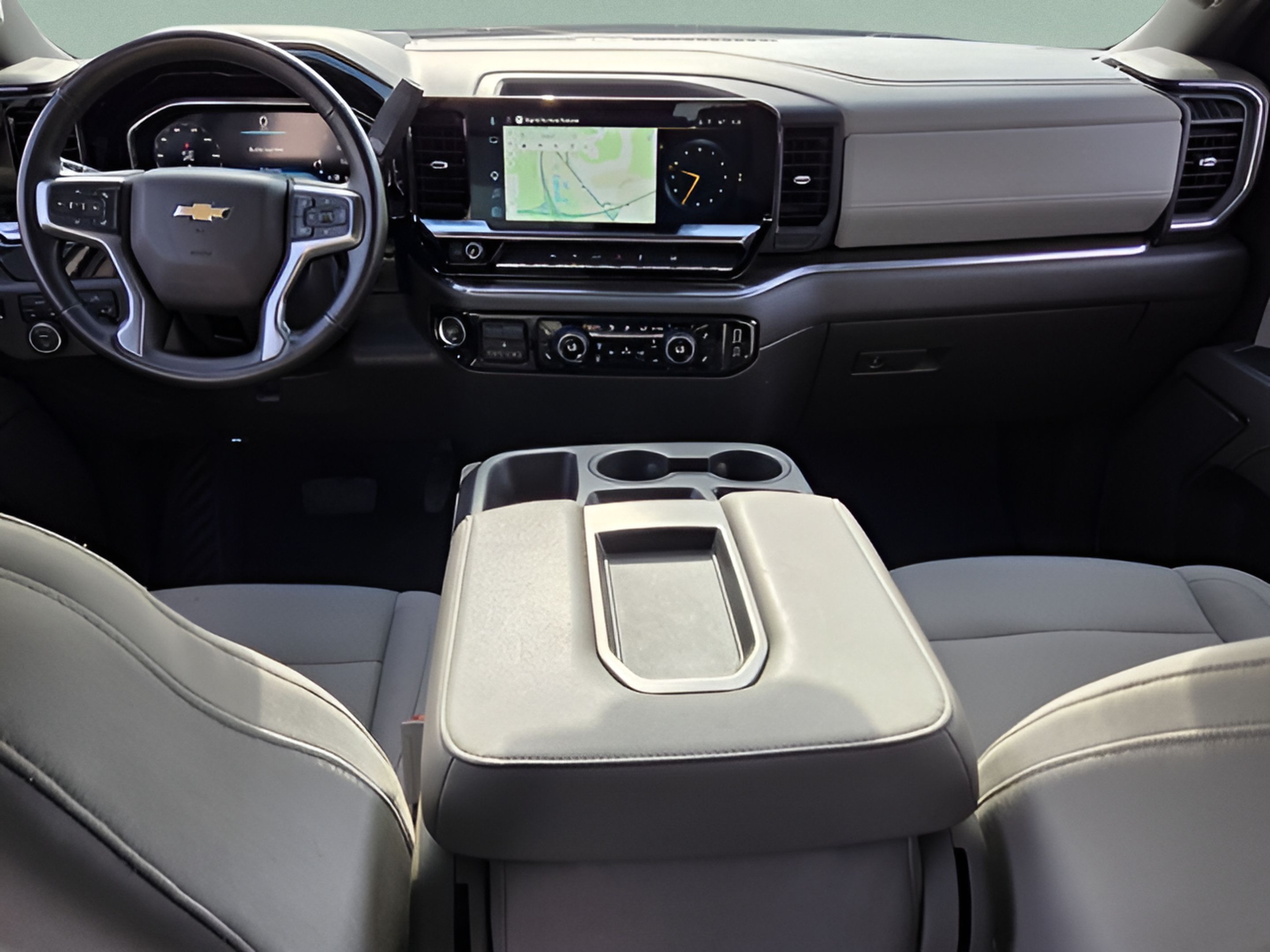Used 2025 Chevrolet Silverado 1500 LT AWD/4WD image 12