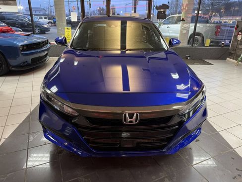 Used 2018 Honda Accord Sport image 3