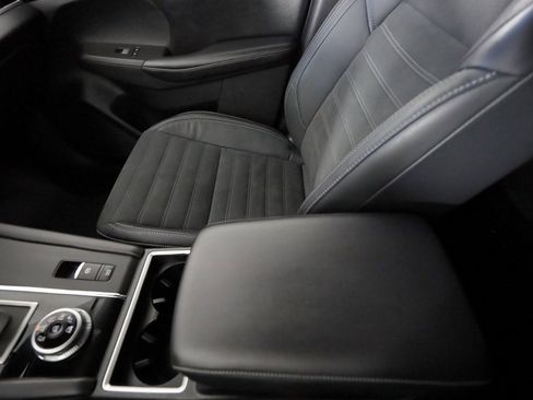 Used 2022 Mitsubishi Outlander SE image 39