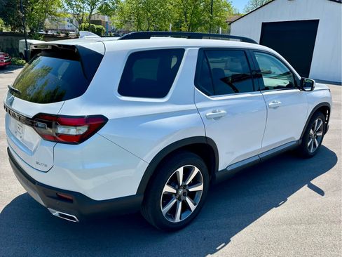 Used 2025 Honda Pilot Elite image 5