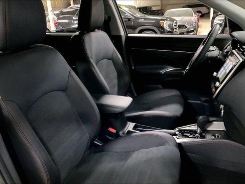 Used 2025 Mitsubishi Outlander Sport SE image 7