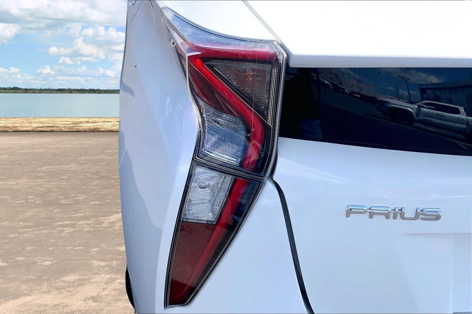 Used 2018 Toyota Prius One FWD image 32
