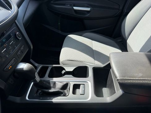 Used 2017 Ford Escape SE w/ Equipment Group 201A AWD/4WD image 18