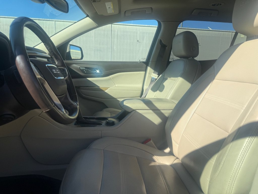 Used 2019 GMC Acadia Denali w/ LPO, Floor Liner Package AWD/4WD image 9
