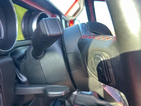 Used 2022 Jeep Gladiator Rubicon w/ LED Lighting Group image 35