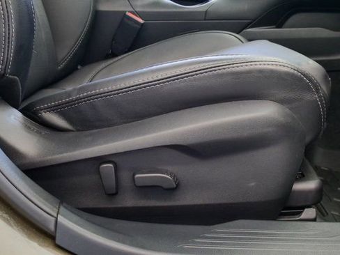 Used 2022 Subaru Outback Limited w/ Popular Package #2 image 17