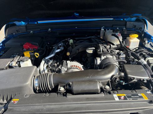 Used 2023 Jeep Gladiator Mojave w/ LED Lighting Group AWD/4WD image 21