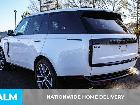 Used 2024 Land Rover Range Rover SE image 5