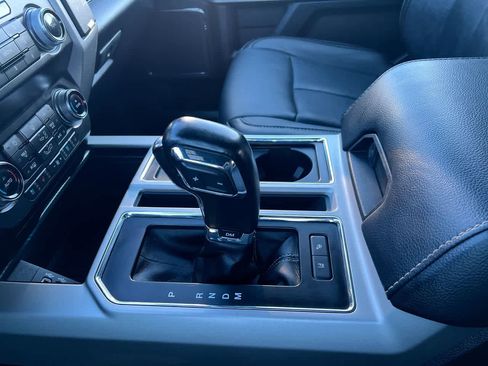 Used 2019 Ford F150 Lariat w/ Equipment Group 502A Luxury image 20