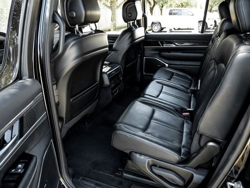 Used 2022 Jeep Wagoneer Series III image 49