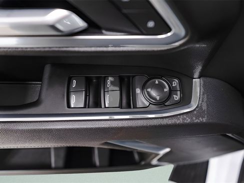 Used 2025 Chevrolet Silverado 2500 LT image 25