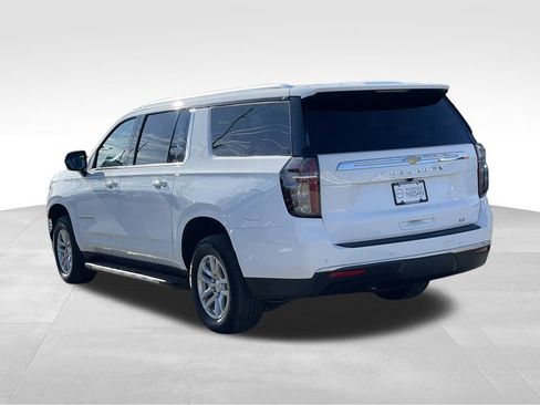 Used 2024 Chevrolet Suburban LT image 5