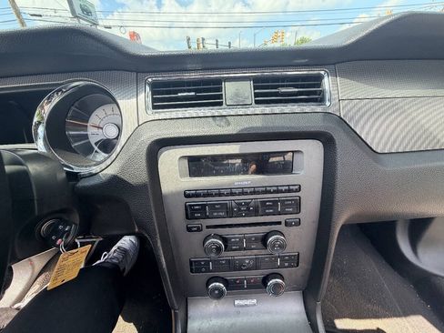 Used 2010 Ford Mustang GT Premium RWD image 22