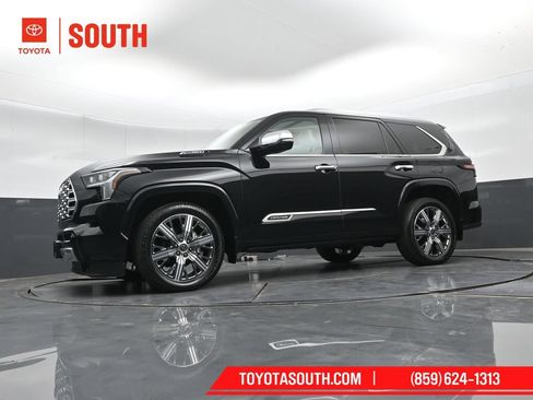 Used 2024 Toyota Sequoia Capstone AWD/4WD image 50