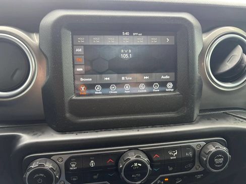 Used 2018 Jeep Wrangler Unlimited Sahara w/ Dual Top Group image 17