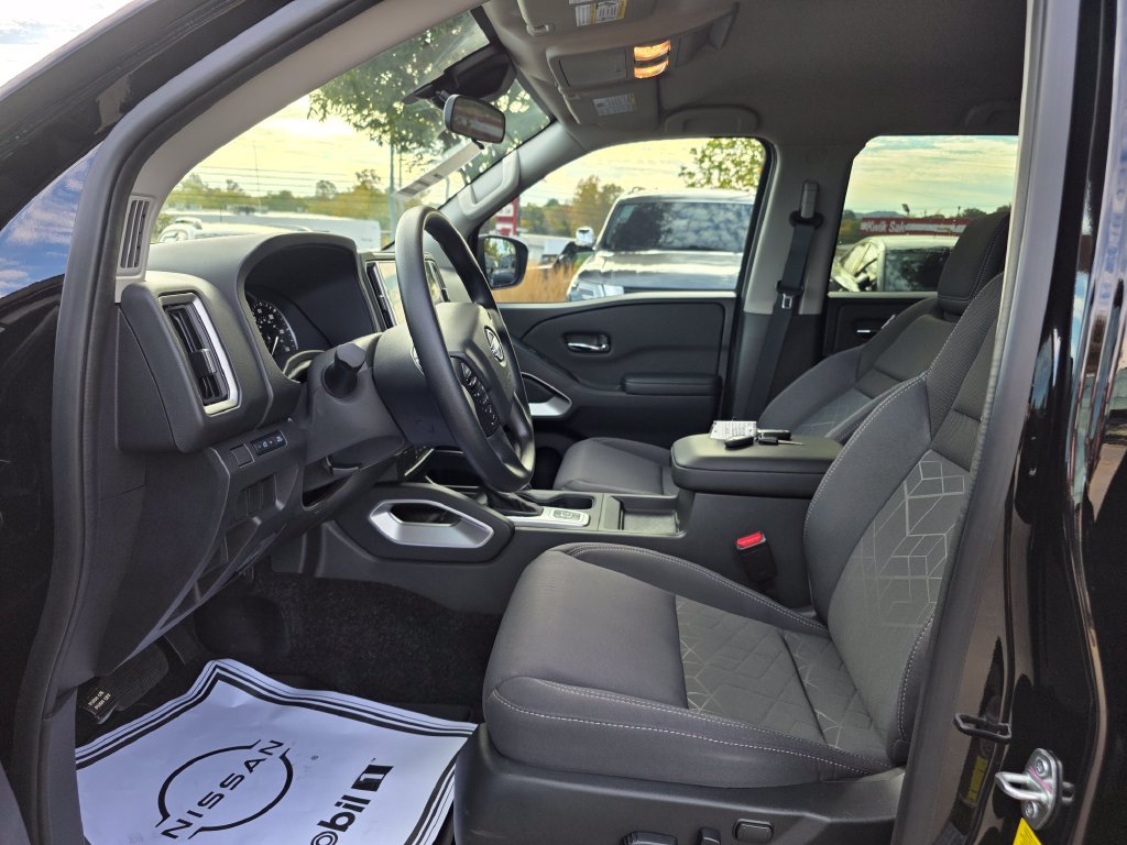 Certified 2026 Nissan Frontier SV w/ Tow Package AWD/4WD image 16