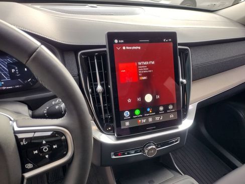 New 2026 Volvo XC90 B6 Plus w/ Protection Package Premier image 13