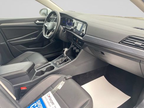 Used 2023 Volkswagen Jetta SE FWD image 10