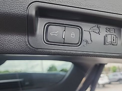 Used 2023 Ford Explorer XLT w/ Equipment Group 202A AWD/4WD image 13