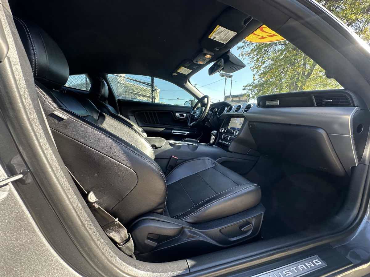 Used 2022 Ford Mustang GT Premium RWD image 29
