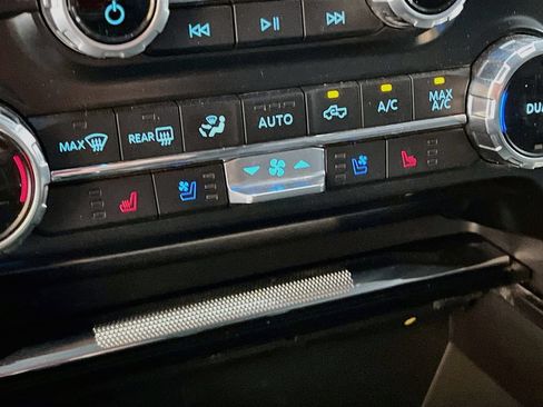 Used 2022 Ford F150 Lariat AWD/4WD image 21
