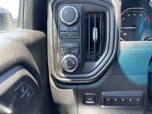 Used 2022 GMC Sierra 2500 Pro w/ Convenience Package AWD/4WD image 32