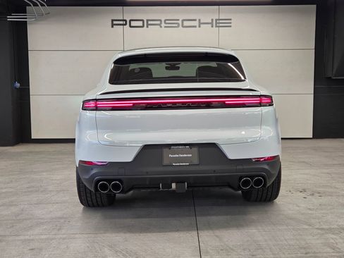 New 2026 Porsche Cayenne Coupe AWD/4WD image 7