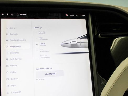 Used 2018 Tesla Model X 75D AWD/4WD image 37