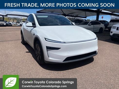 Used 2026 Tesla Model Y Long Range AWD/4WD image 1
