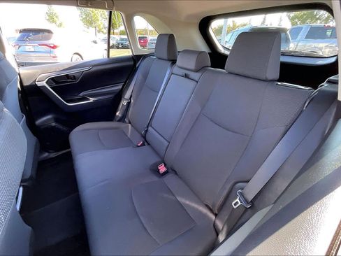 Used 2019 Toyota RAV4 LE w/ Carpet Mat Package image 26