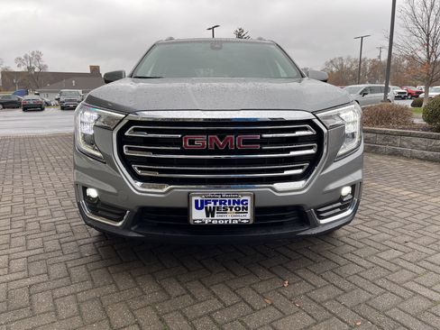 Used 2024 GMC Terrain SLT w/ Infotainment Package II image 9