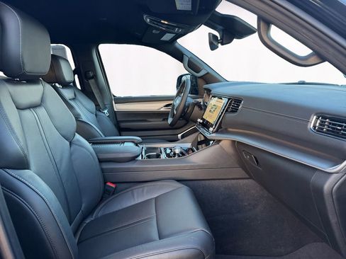 New 2026 Jeep Grand Wagoneer Limited image 15