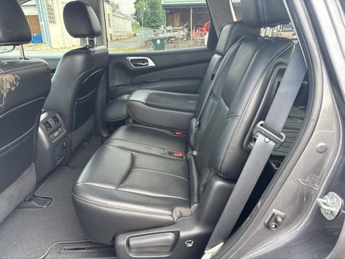 Used 2017 Nissan Pathfinder SL w/ SL Premium Package AWD/4WD image 10