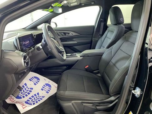 Used 2025 Chevrolet Equinox EV LT image 18