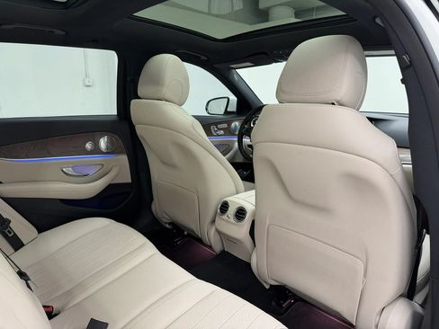 Used 2017 Mercedes-Benz E 400 4MATIC Wagon image 56