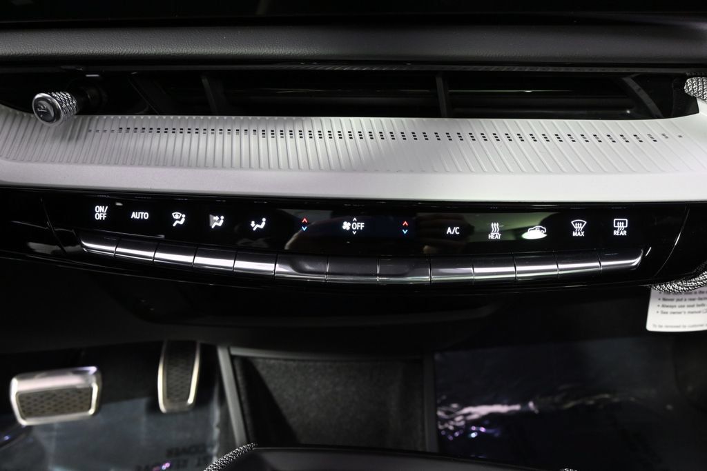 New 2026 Cadillac Optiq Luxury 2 w/ LPO, Floor Liner Package AWD/4WD image 30