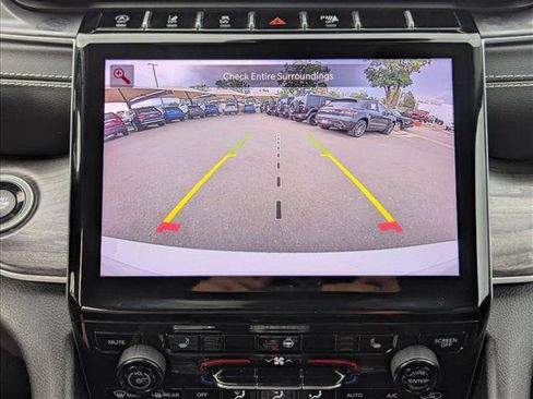 Used 2021 Jeep Grand Cherokee L Limited AWD/4WD image 13